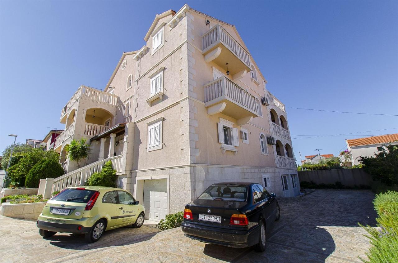 סופטאר Apartments Mara מראה חיצוני תמונה